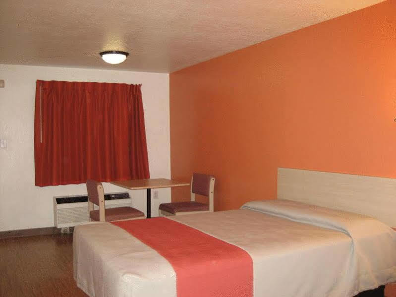 Motel 6-Raleigh, Nc - Cary Kültér fotó