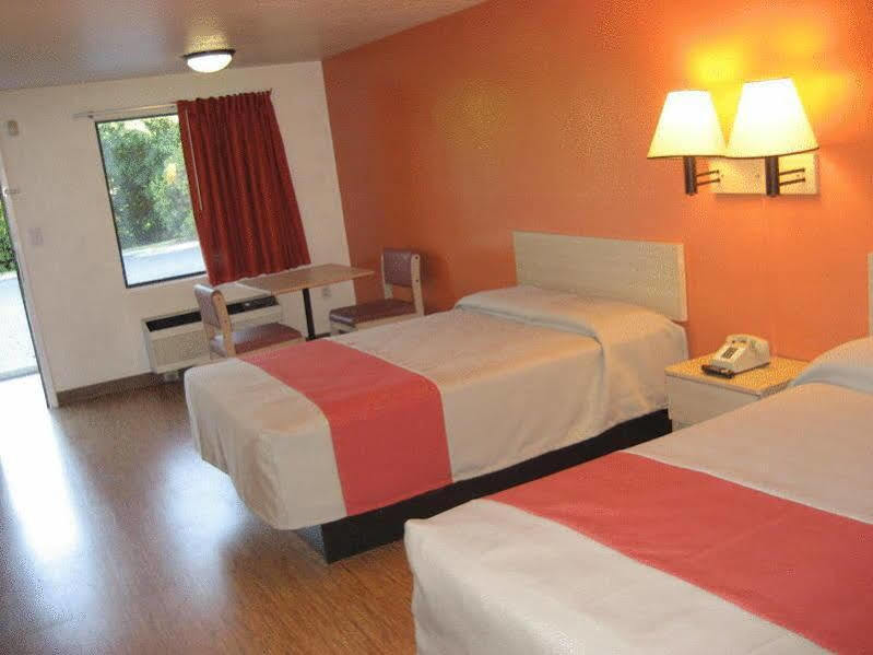 Motel 6-Raleigh, Nc - Cary Kültér fotó