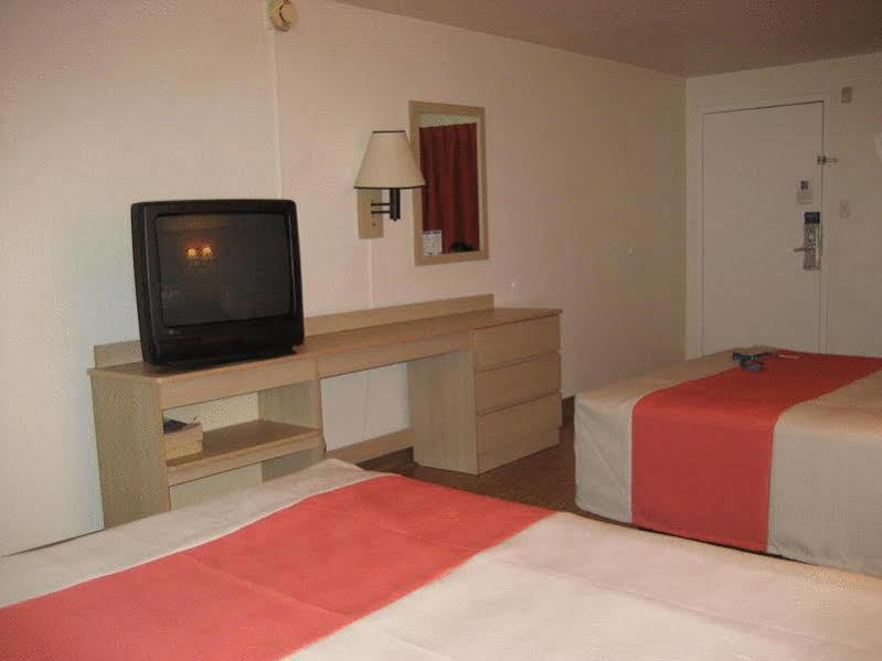 Motel 6-Raleigh, Nc - Cary Kültér fotó